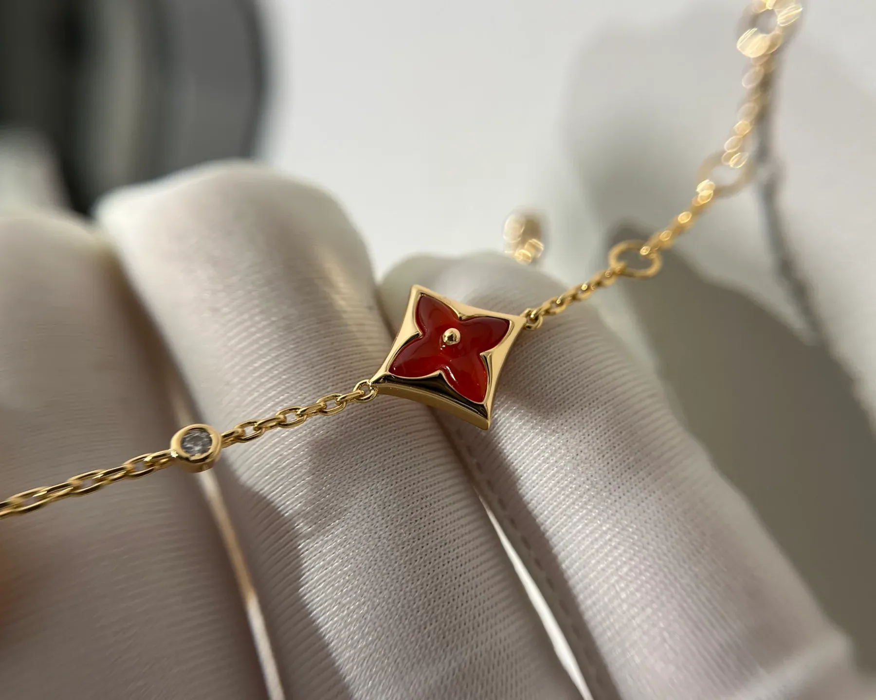 Бижутерия Louis Vuitton 14817