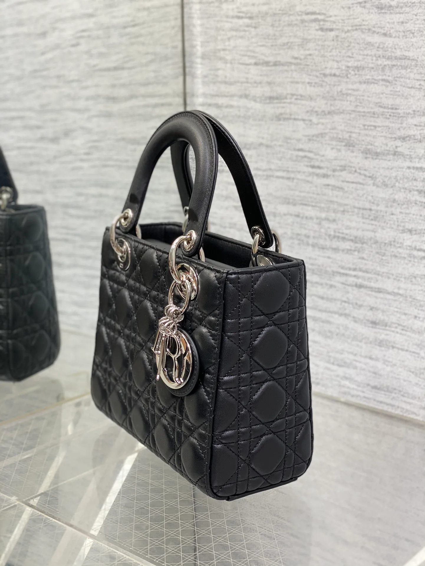 Классические Сумки Женские Christian Dior 12189472