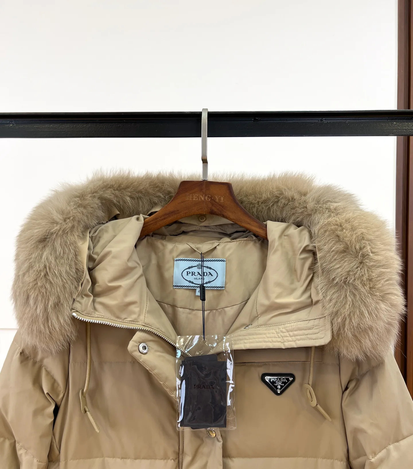 Куртки И Пуховики Женские Prada 18820548