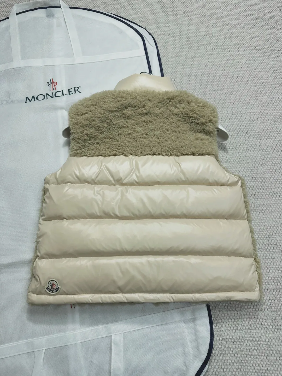 Жилеты Женские Moncler 18794639