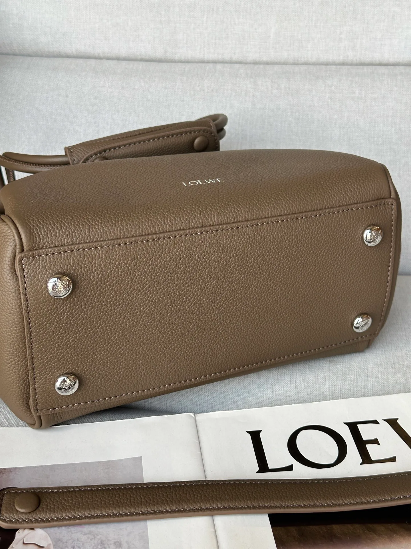 Классические Сумки Женские Loewe 17551243