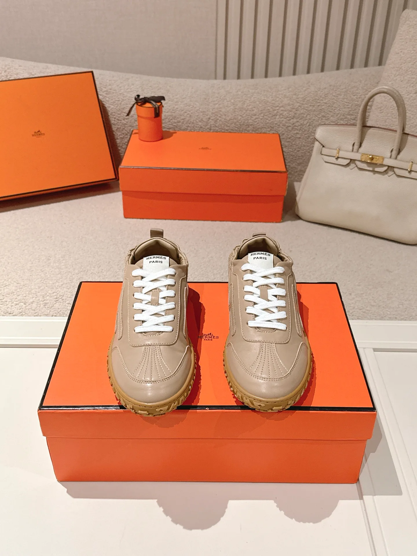 Кроссовки Женские Hermes 17429950