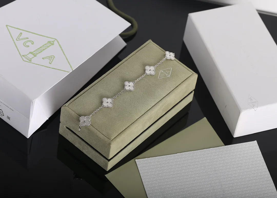 Бижутерия Van Cleef & Arpels 99360