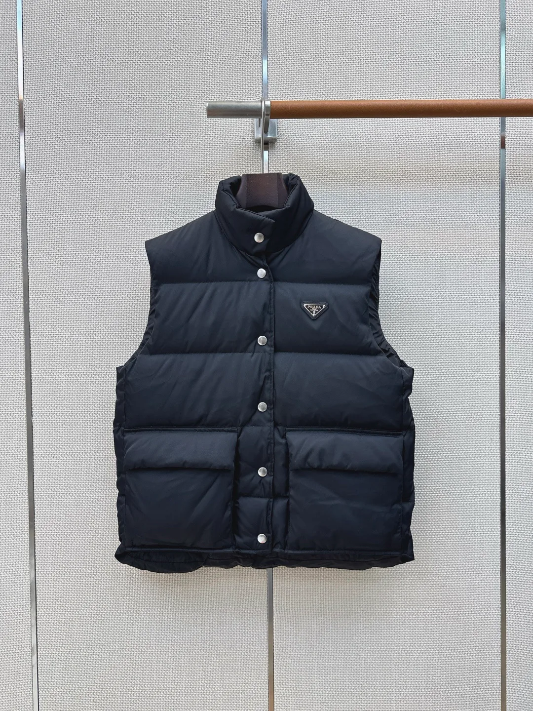 Жилеты Женские Prada 18183473