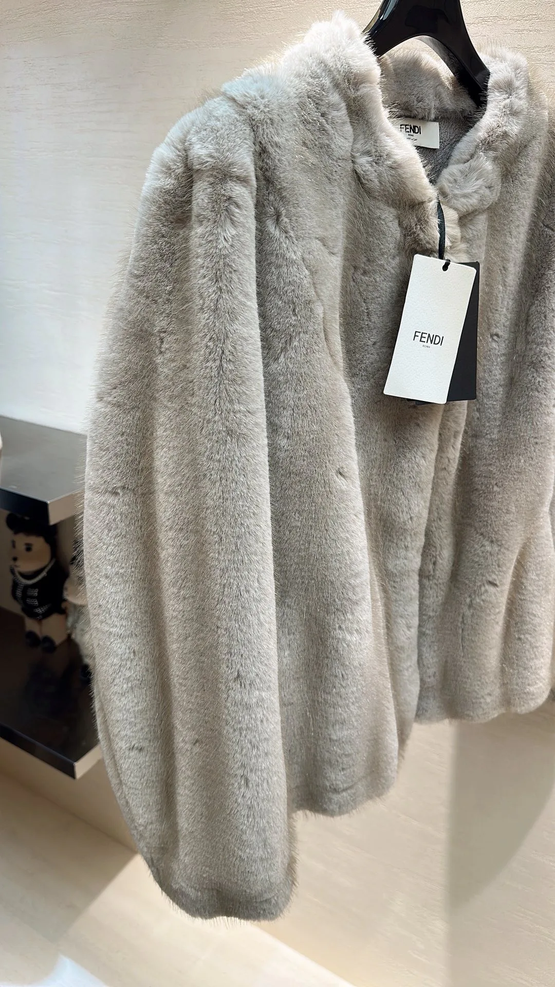 Шубы Женские Fendi 381093