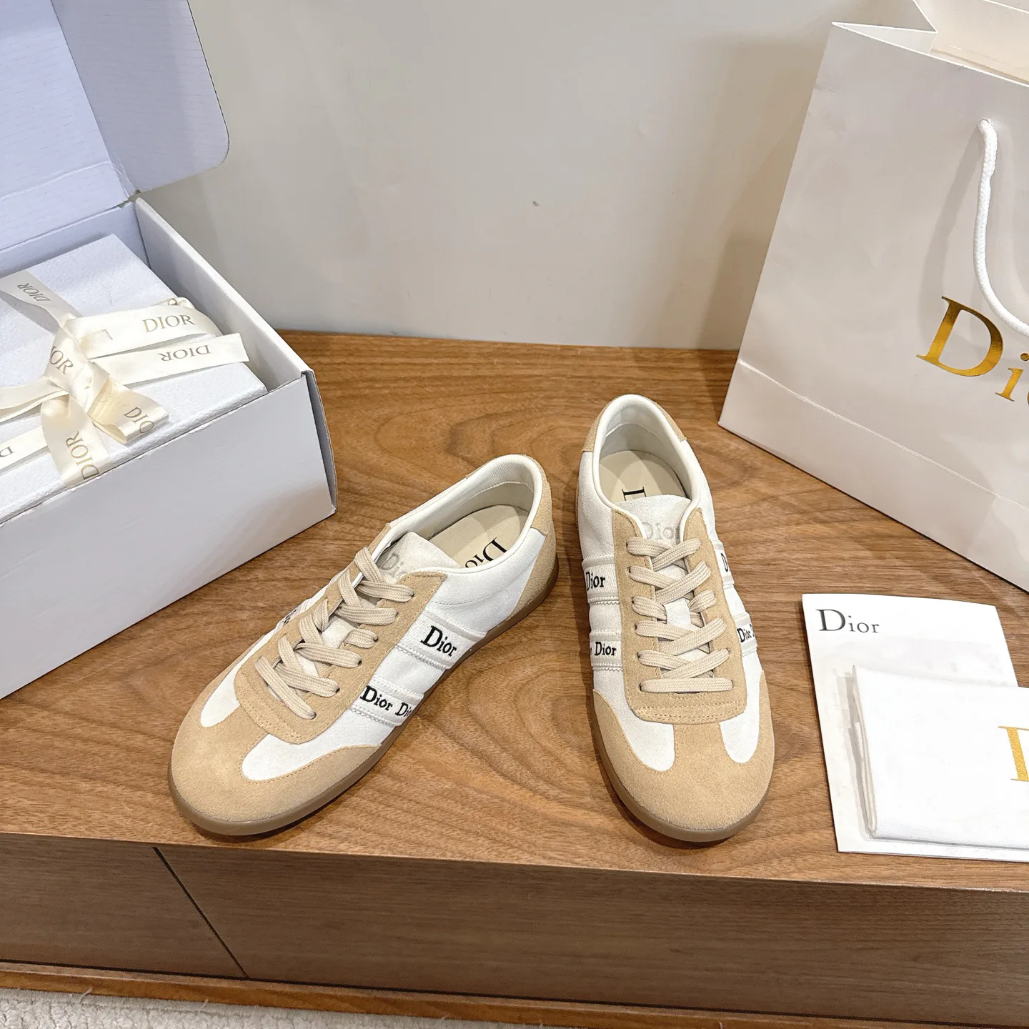 Кроссовки Женские Christian Dior 17467318