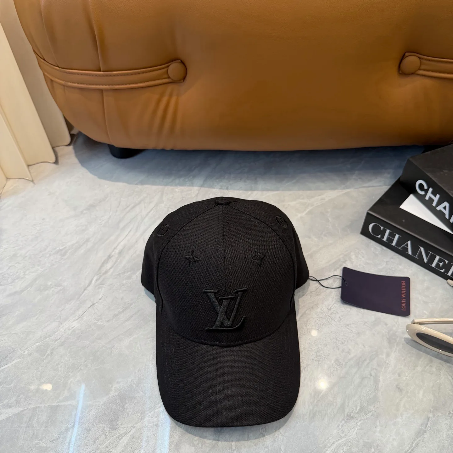 Головные Уборы Louis Vuitton 17467591