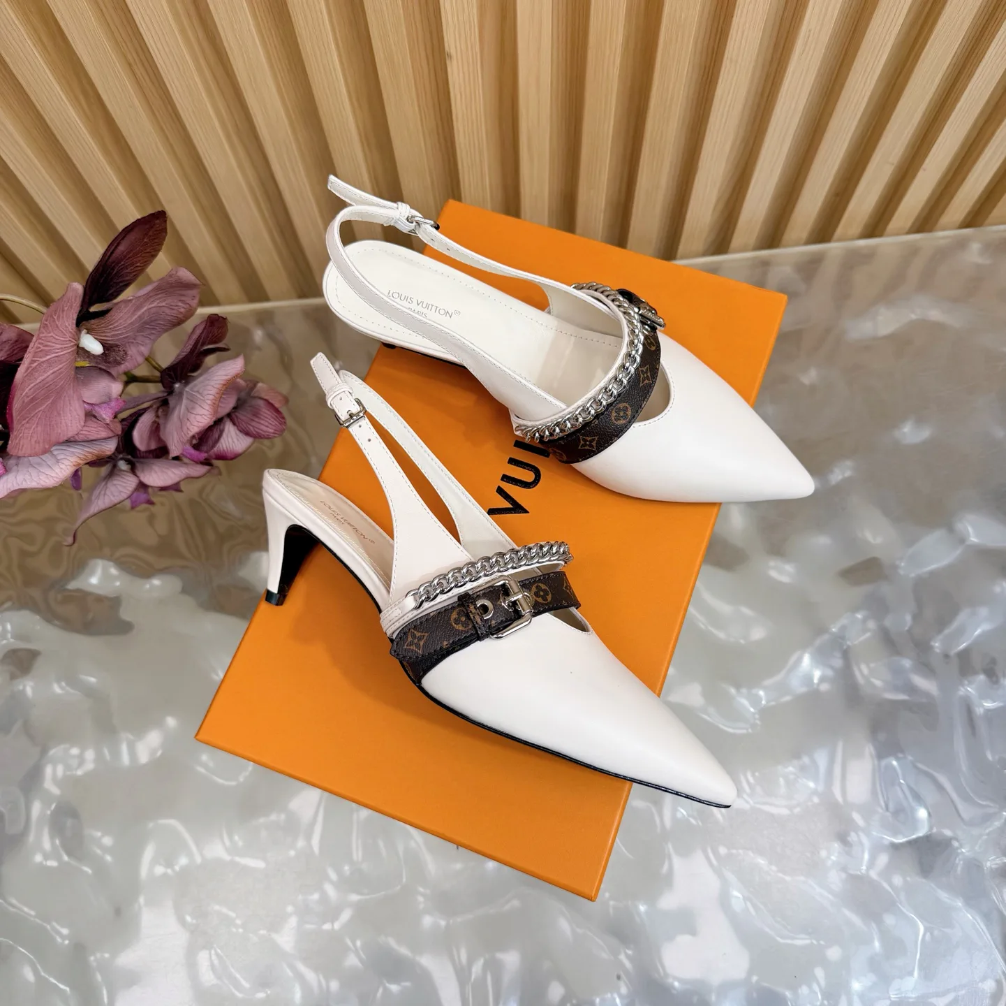 Туфли Женские Louis Vuitton 1018173