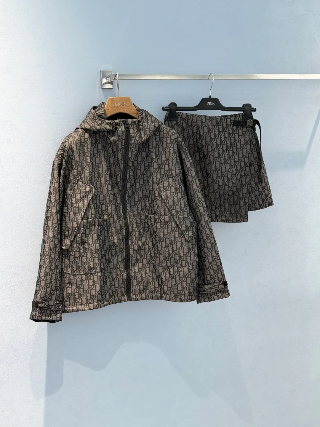 Куртки И Пуховики Женские Christian Dior 3406886