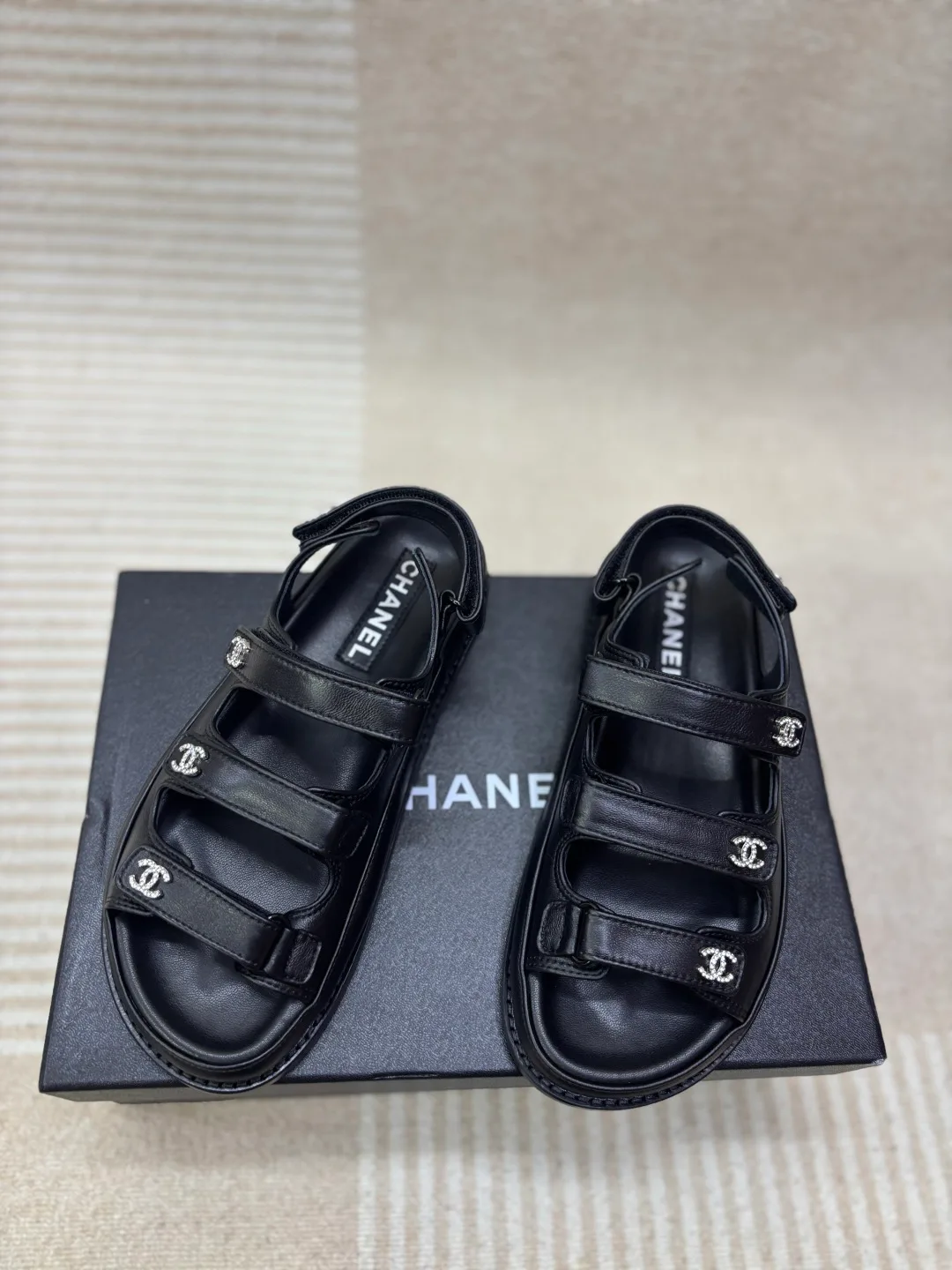 Босоножки Женские Chanel 17778420