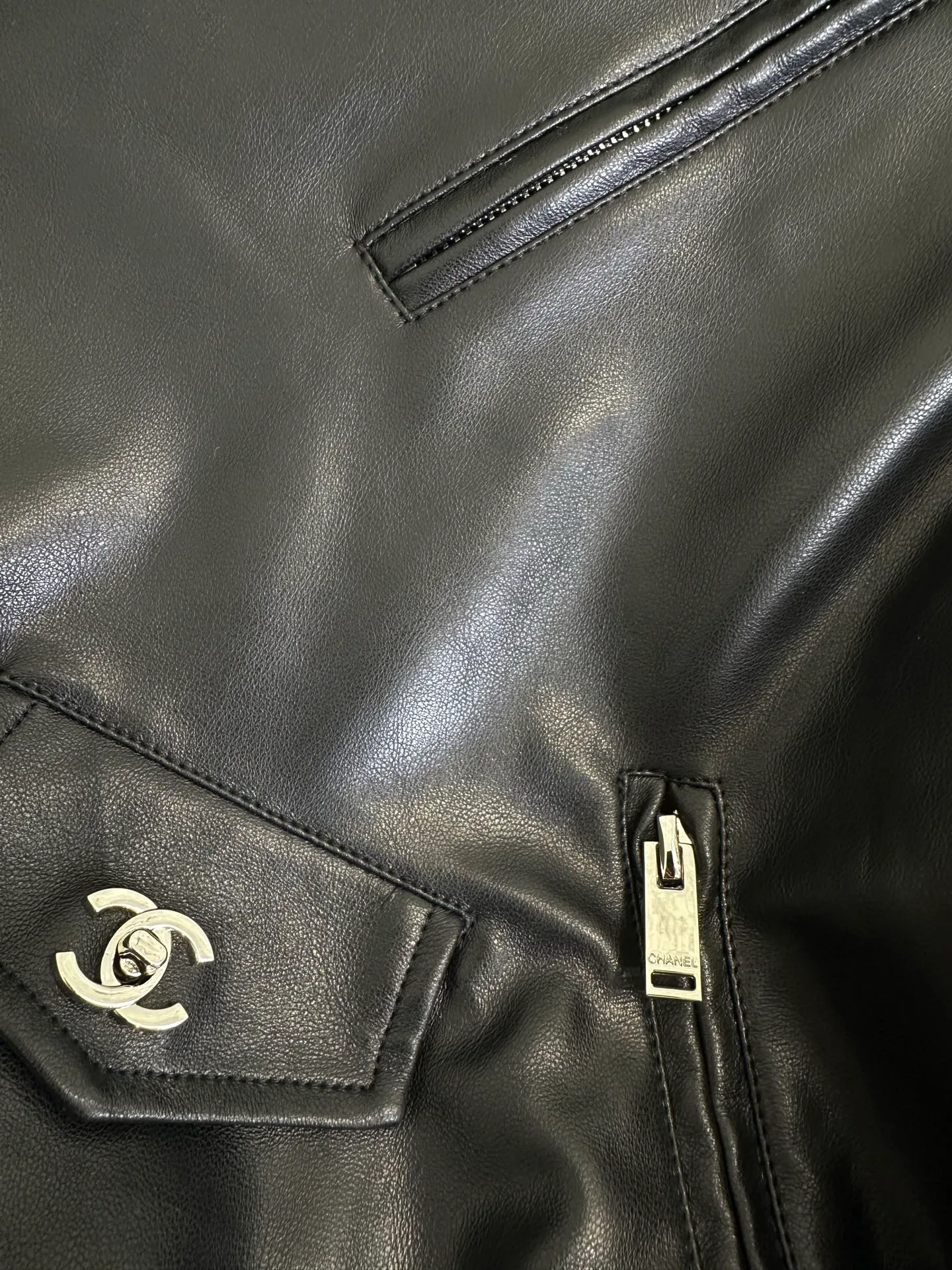 Кожаные Куртки И Дублёнки Женские Chanel 18138522