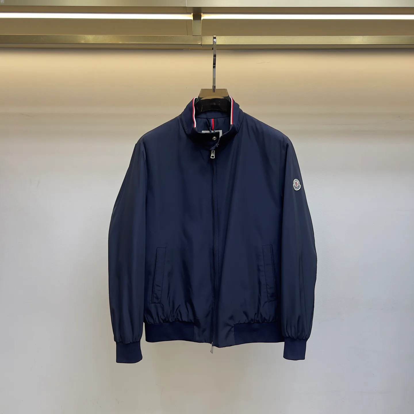 Куртки И Пуховики Женские Moncler 17340706