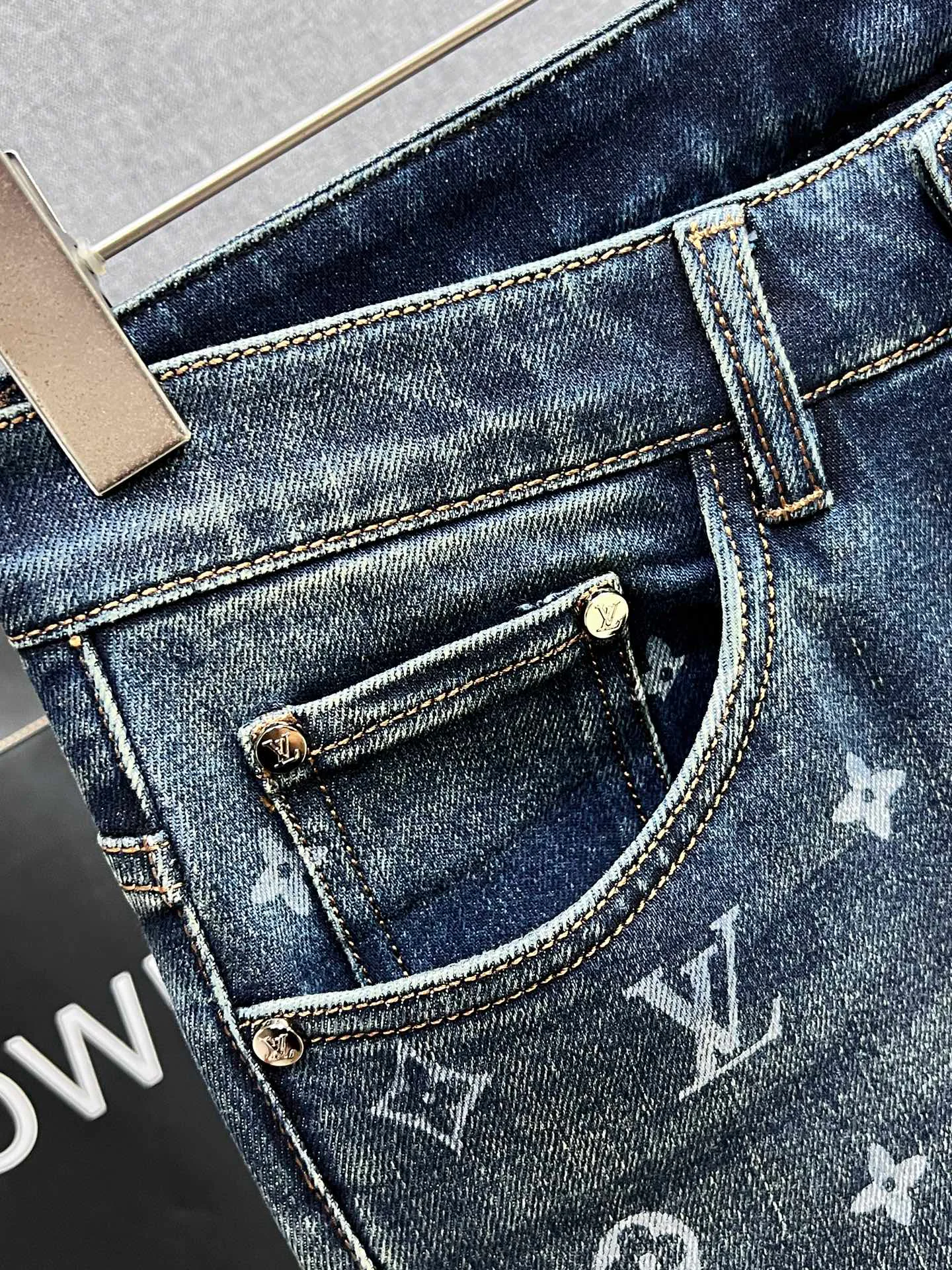 Джинсы Мужские Louis Vuitton 18097847
