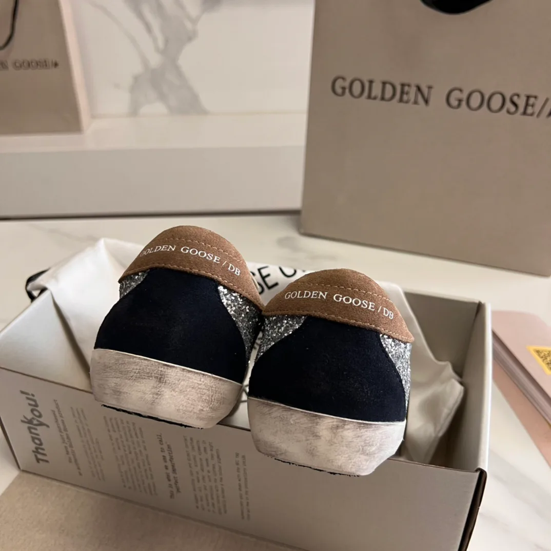 Кроссовки Женские Golden Goose 16995667