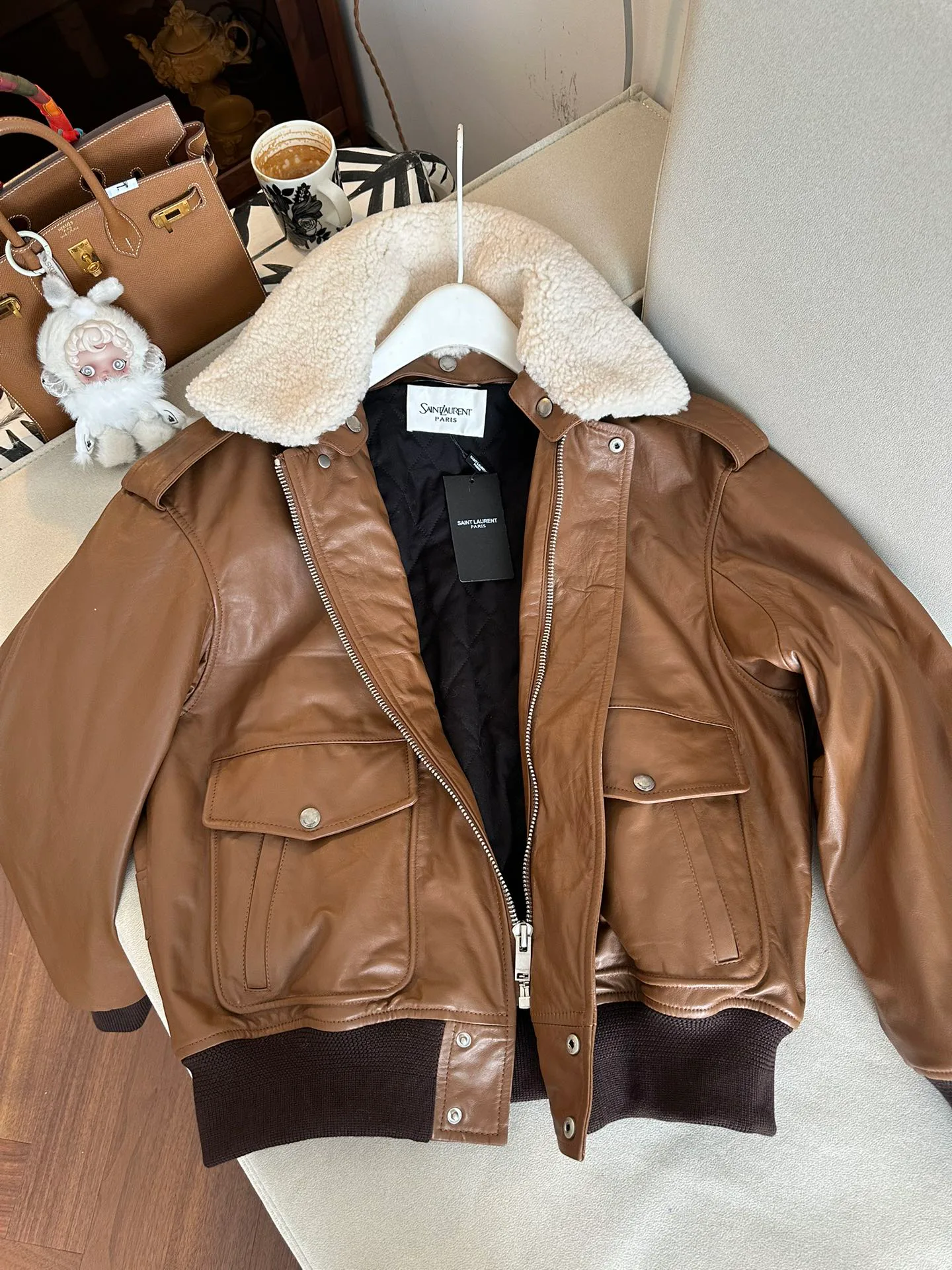 Кожаные Куртки И Дублёнки Женские Saint Laurent 1504928