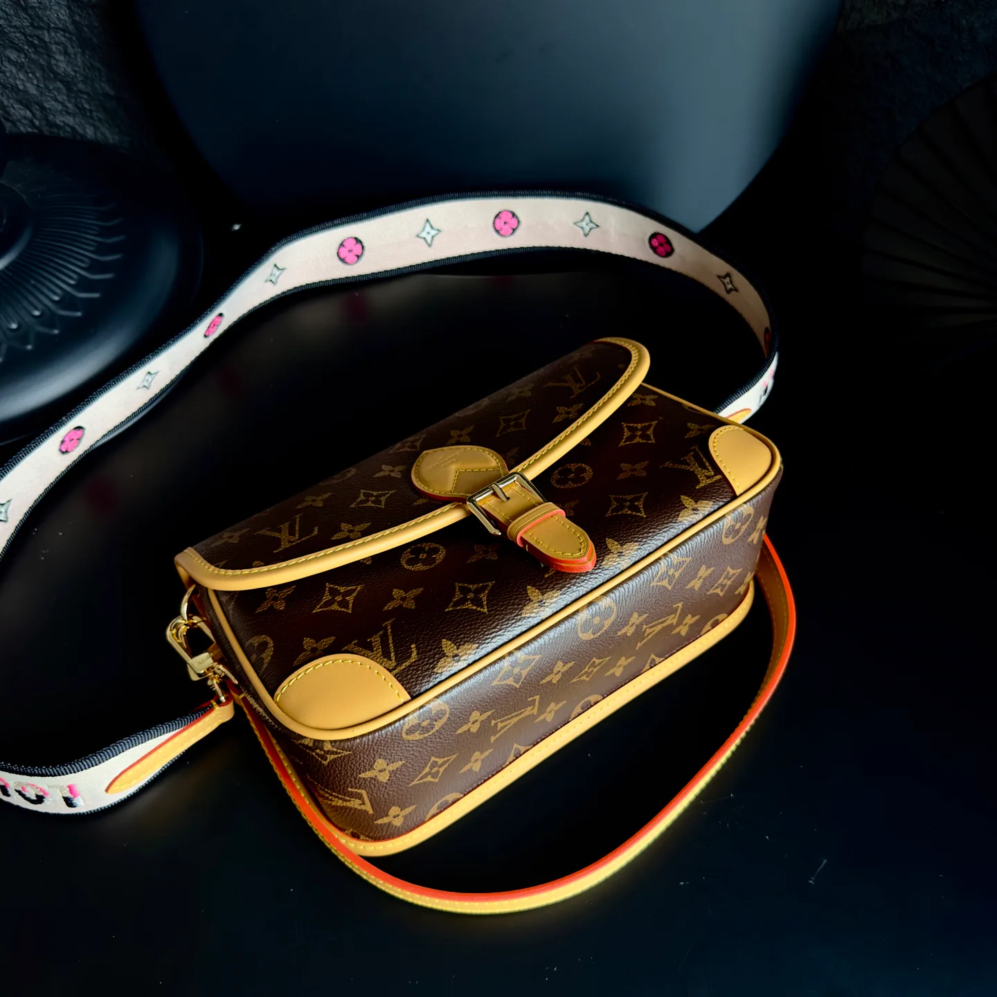 Классические Сумки Женские Louis Vuitton 11669151