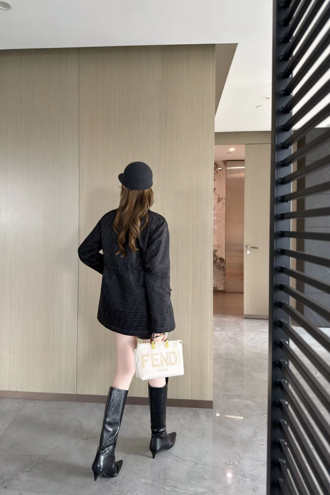 Куртки И Пуховики Женские Fendi 373714