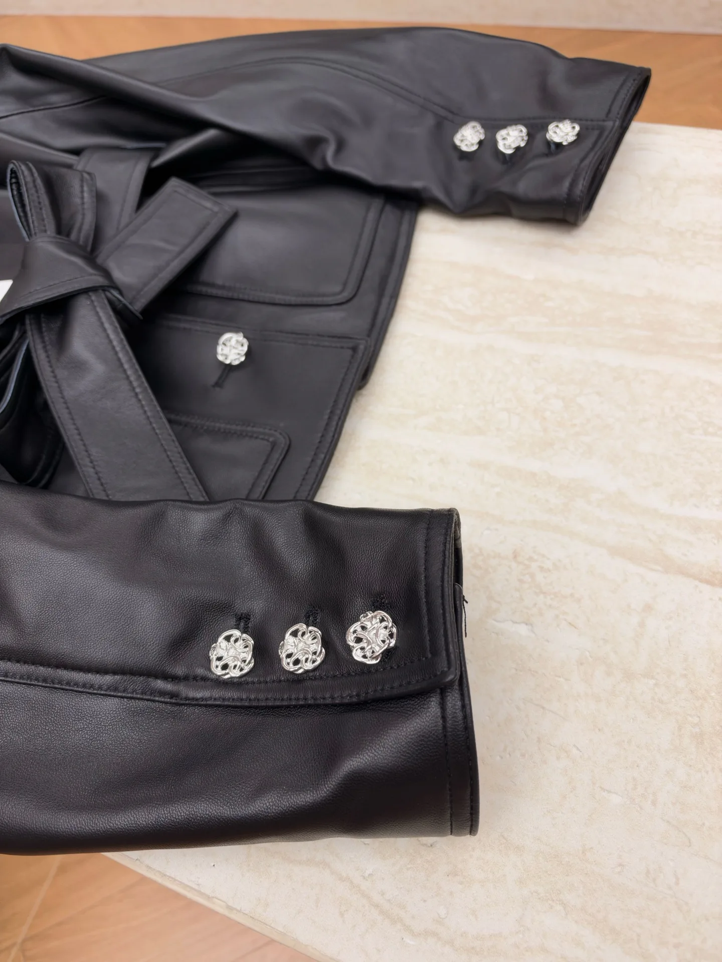 Кожаные Куртки И Дублёнки Женские Chanel 18859171