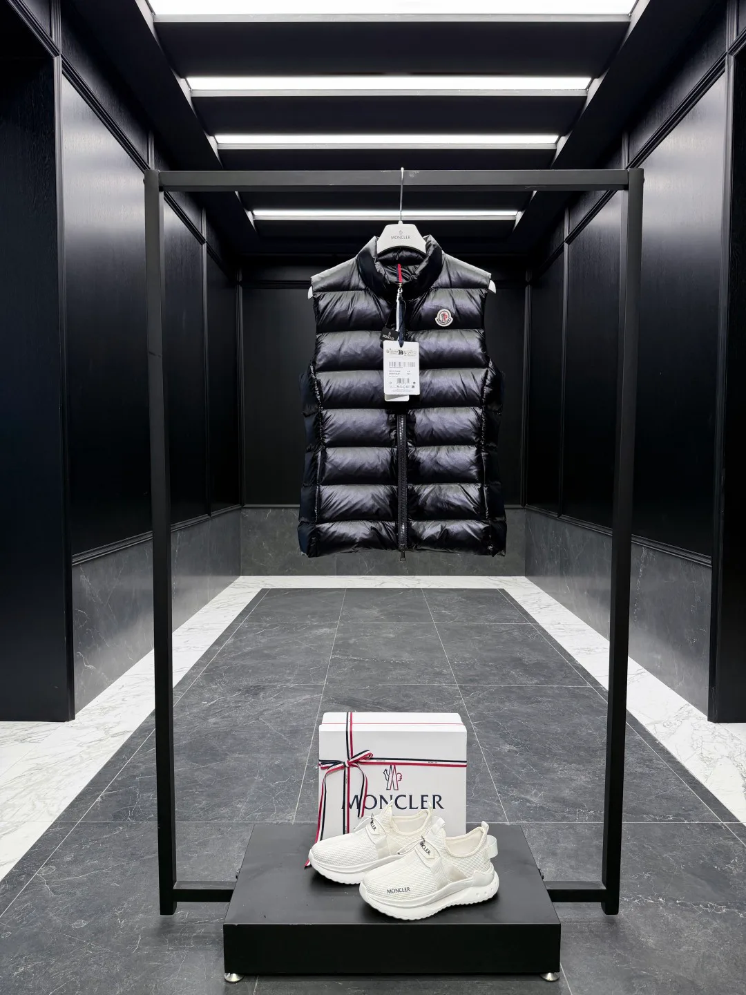 Жилеты Мужские Moncler 559008