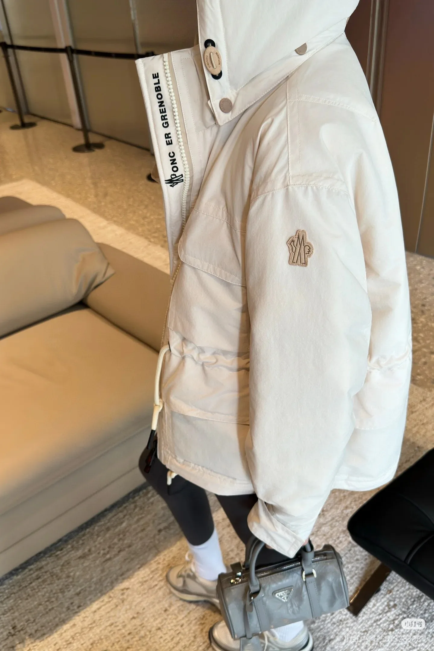 Куртки И Пуховики Женские Moncler 18044445