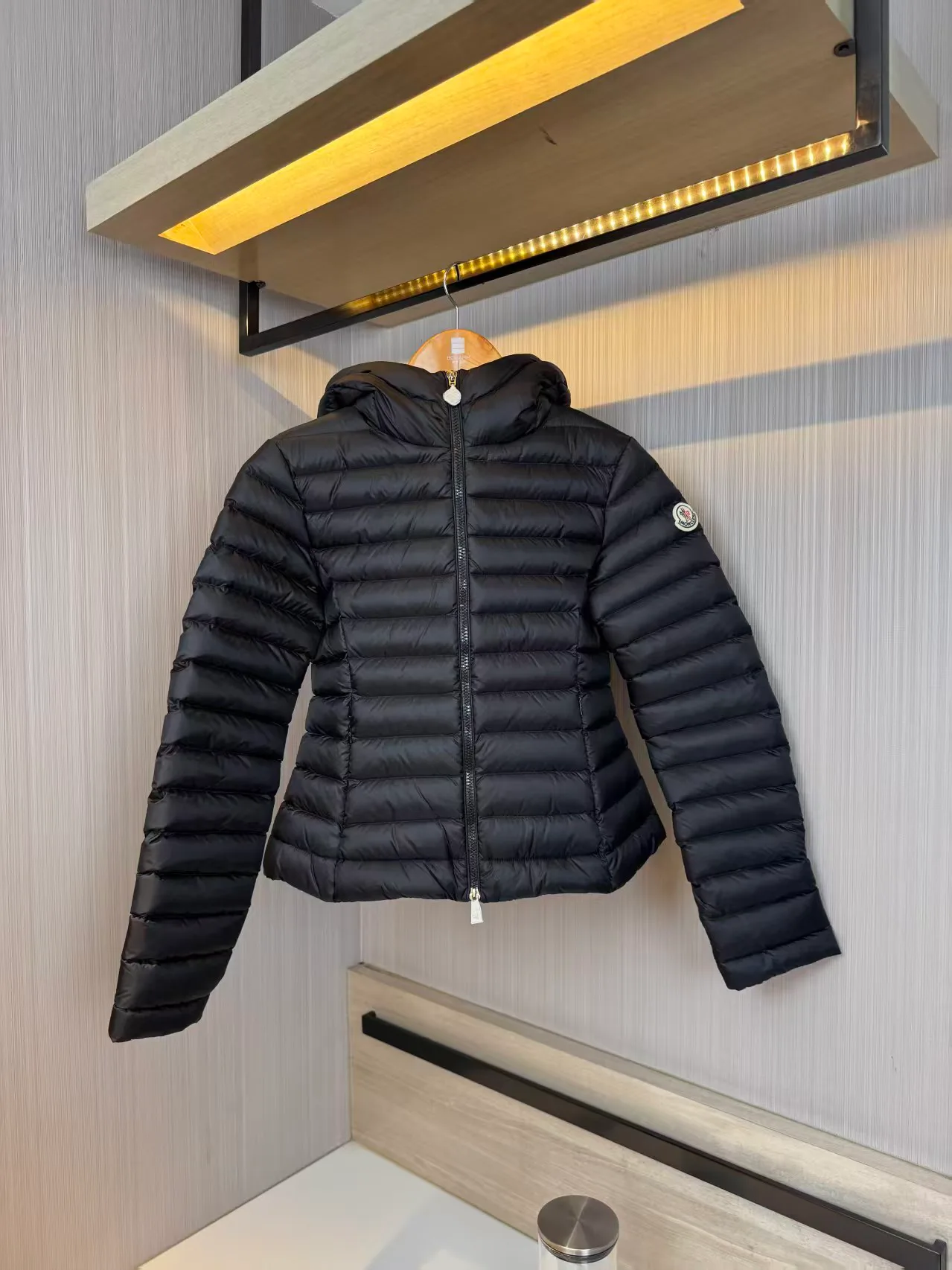 Куртки И Пуховики Женские Moncler 18131393