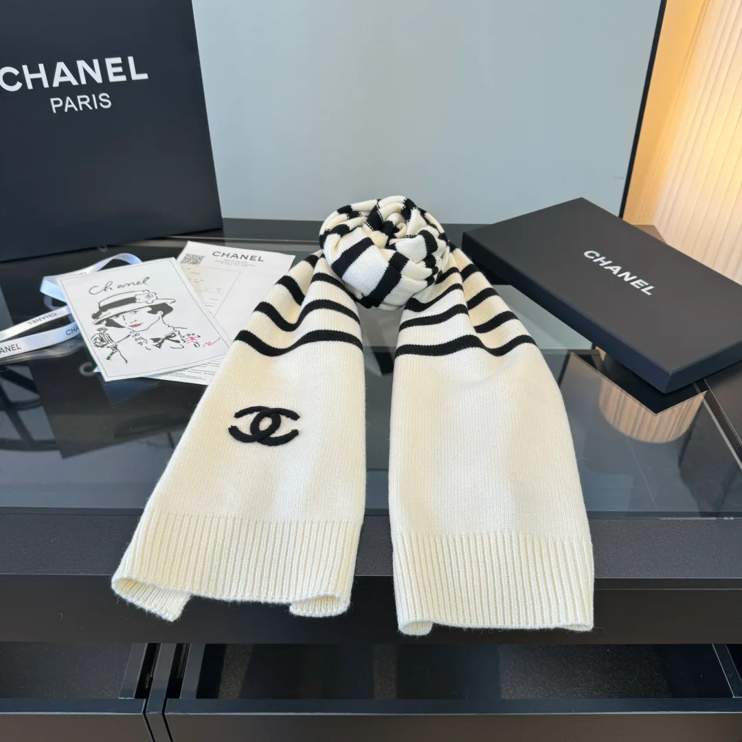 Шарфы Chanel 18627319