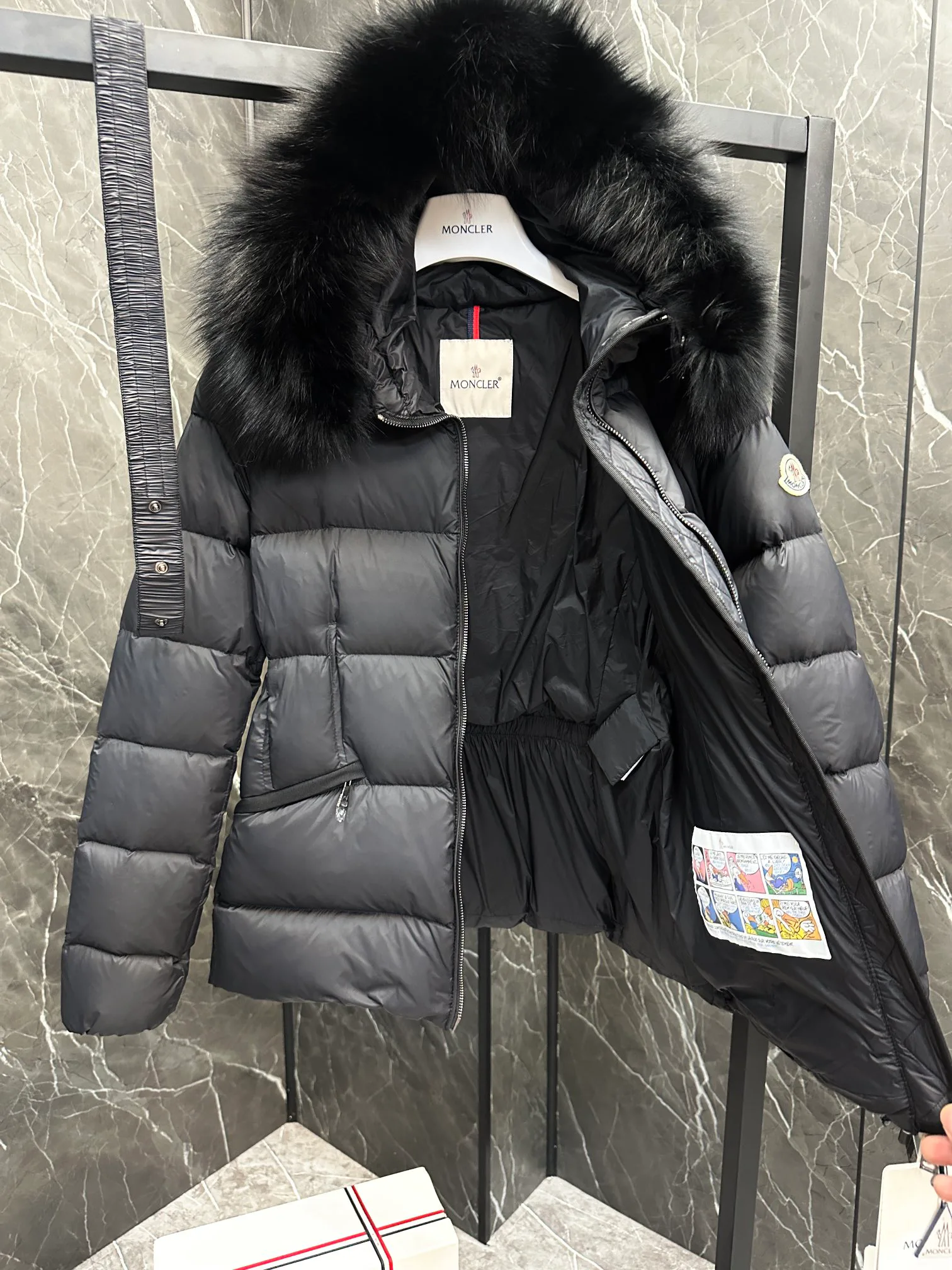 Куртки И Пуховики Женские Moncler 18615222