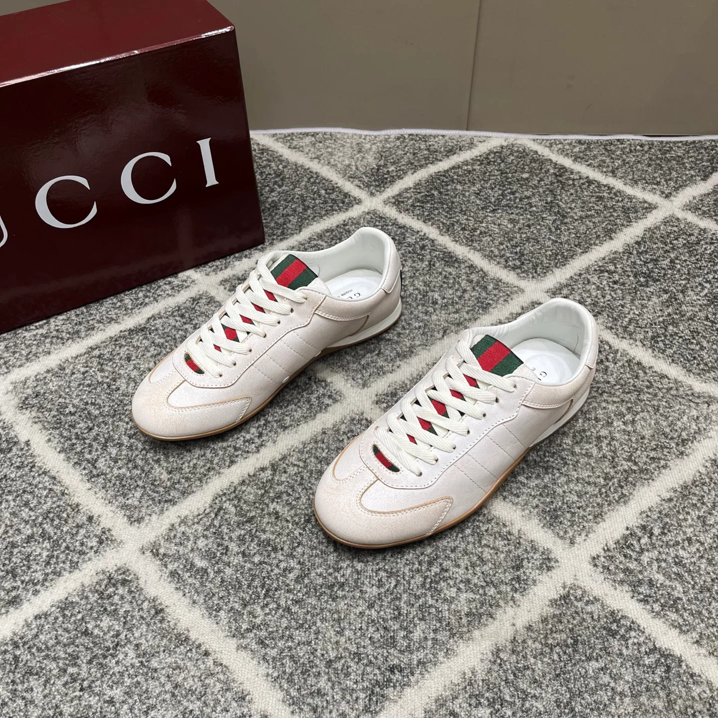 Кроссовки Женские Gucci 480640