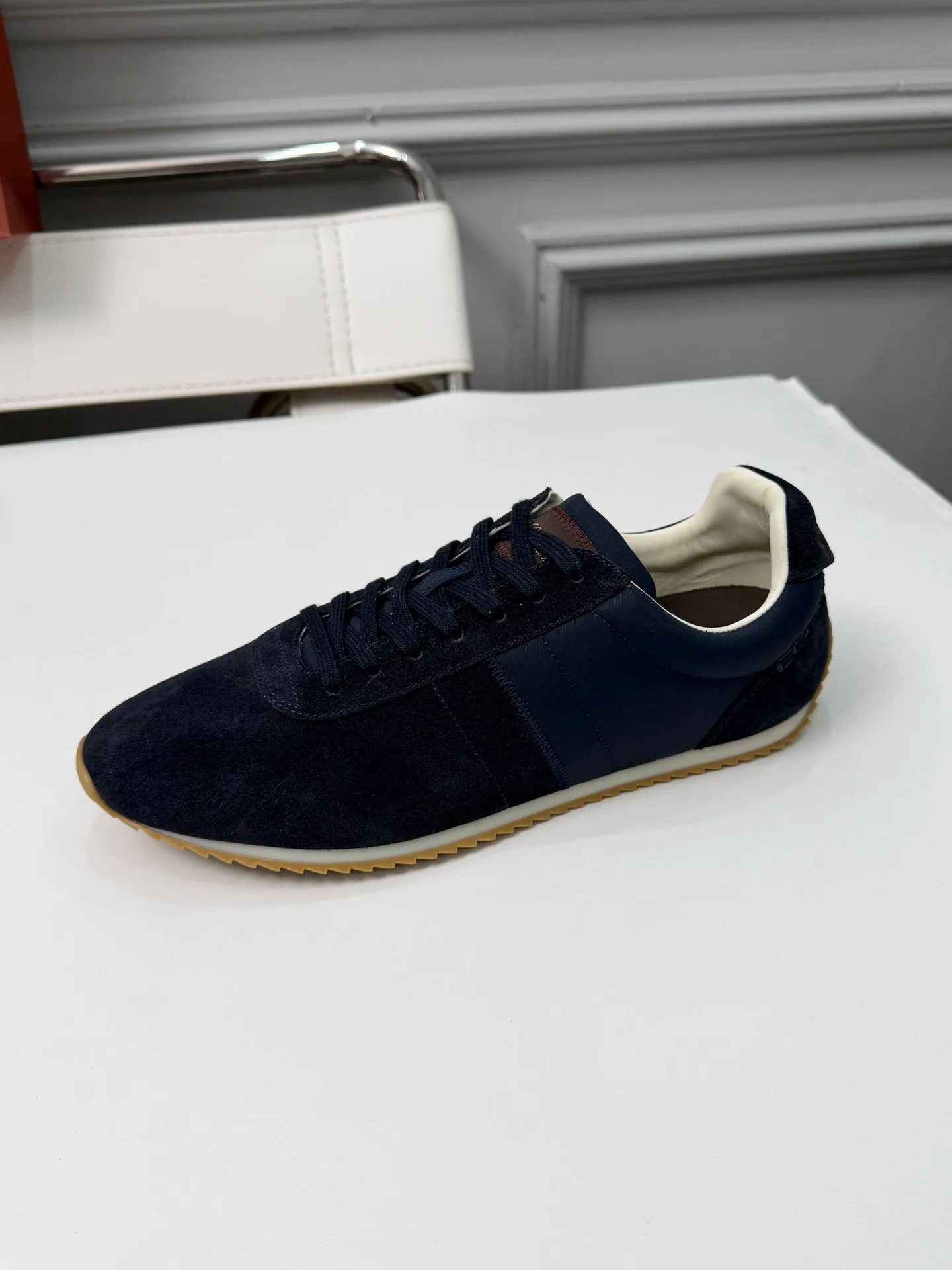 Кроссовки Женские Loro Piana 17467088