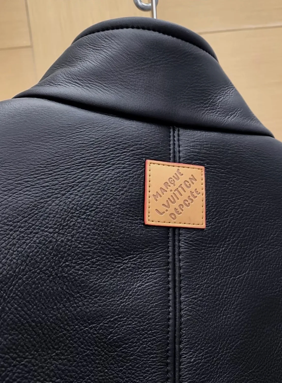 Кожаные Куртки И Дублёнки Женские Louis Vuitton 5107771