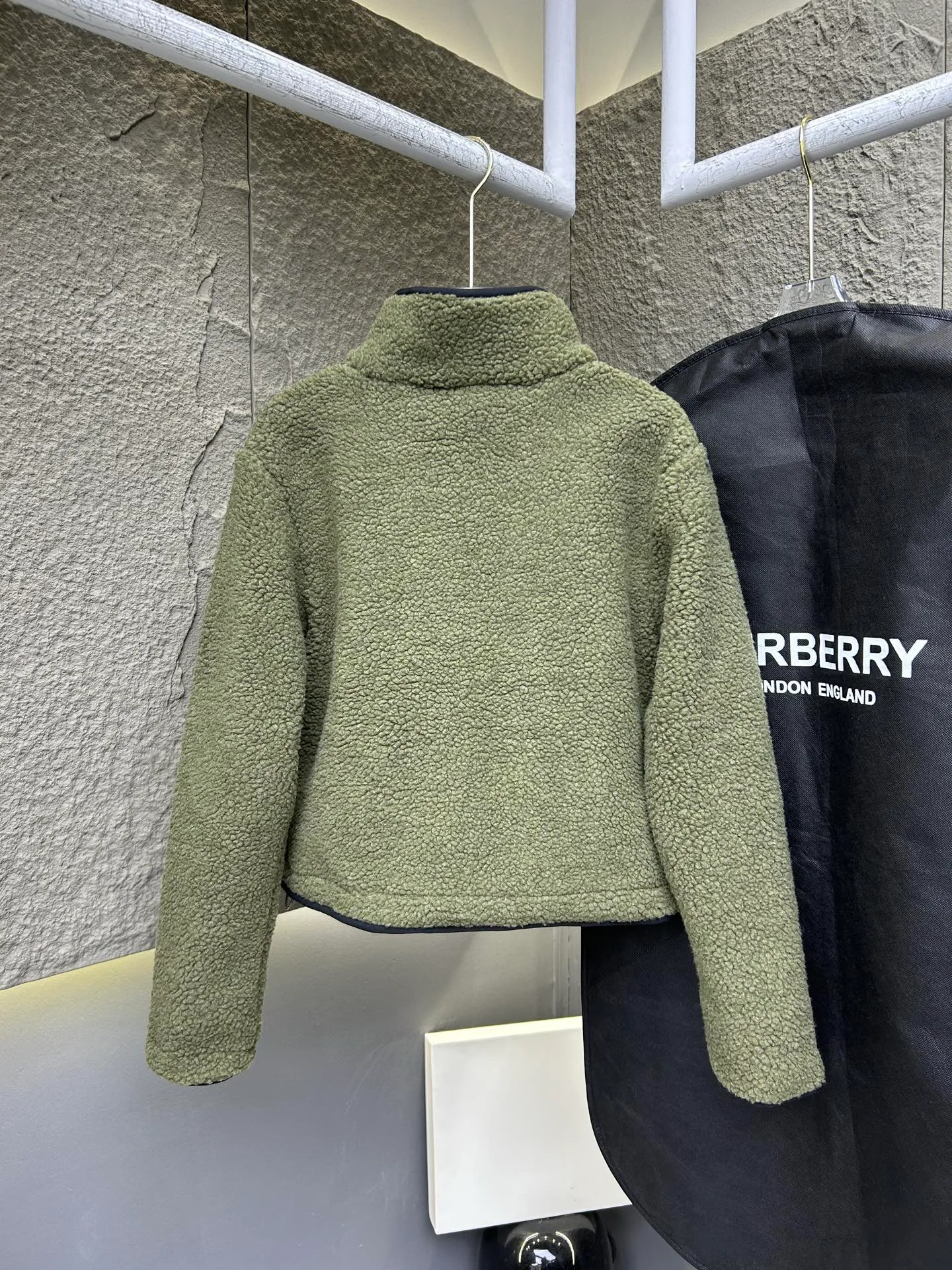 Куртки И Пуховики Женские Burberry 497144