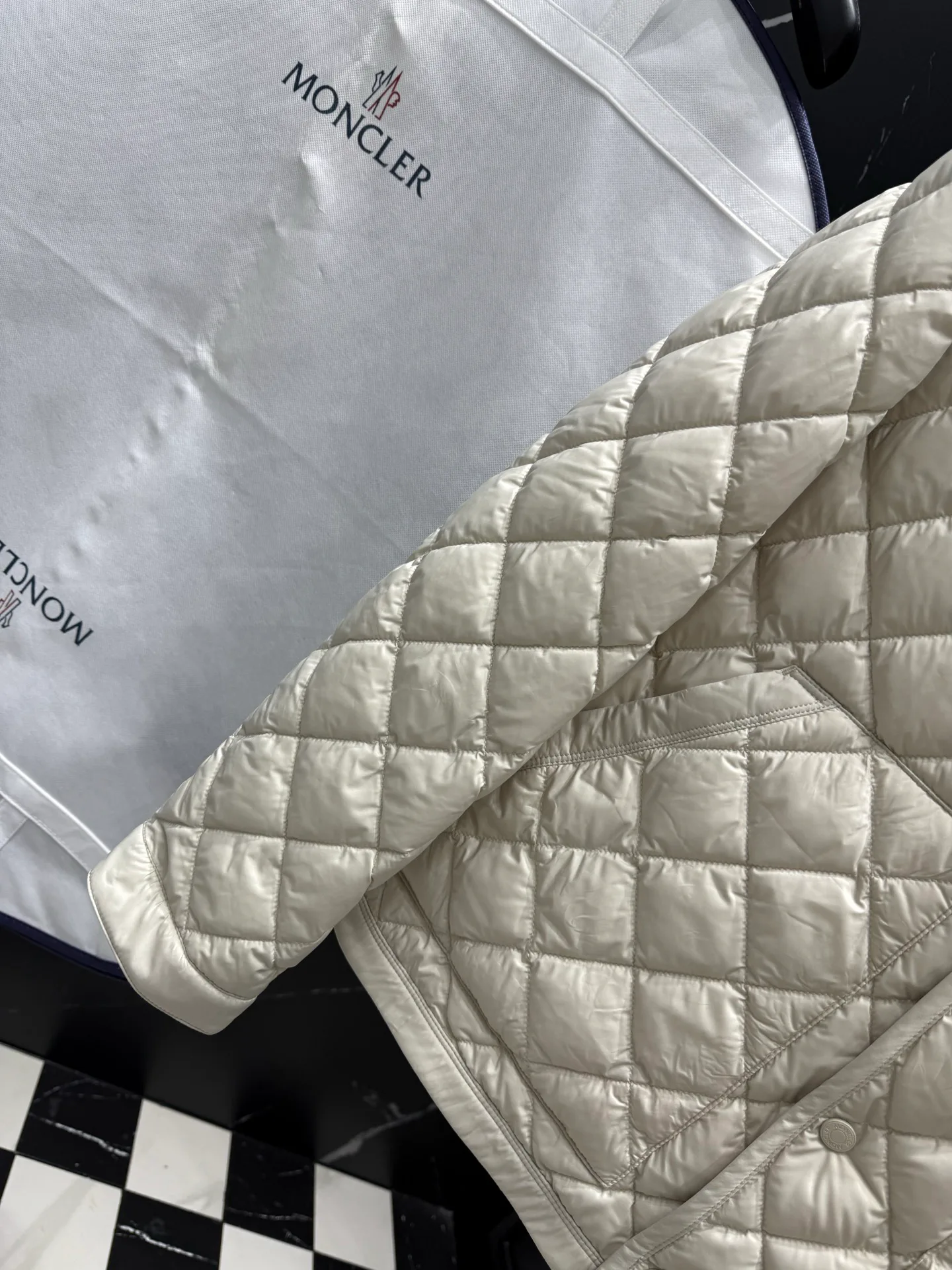 Куртки И Пуховики Мужские Moncler 1143344