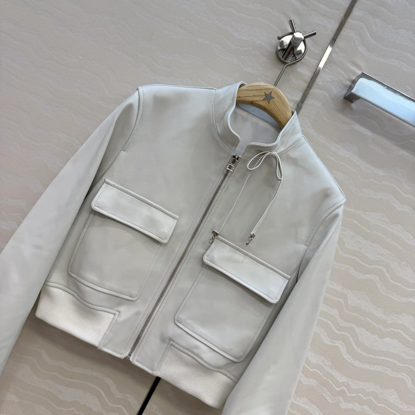 Кожаные Куртки И Дублёнки Женские Christian Dior 13097371