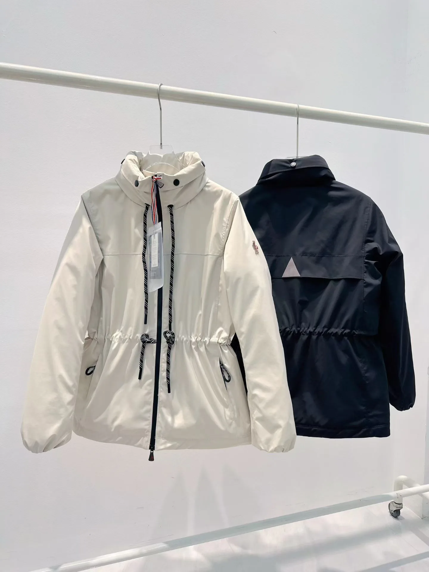 Куртки И Пуховики Женские Moncler 18374113