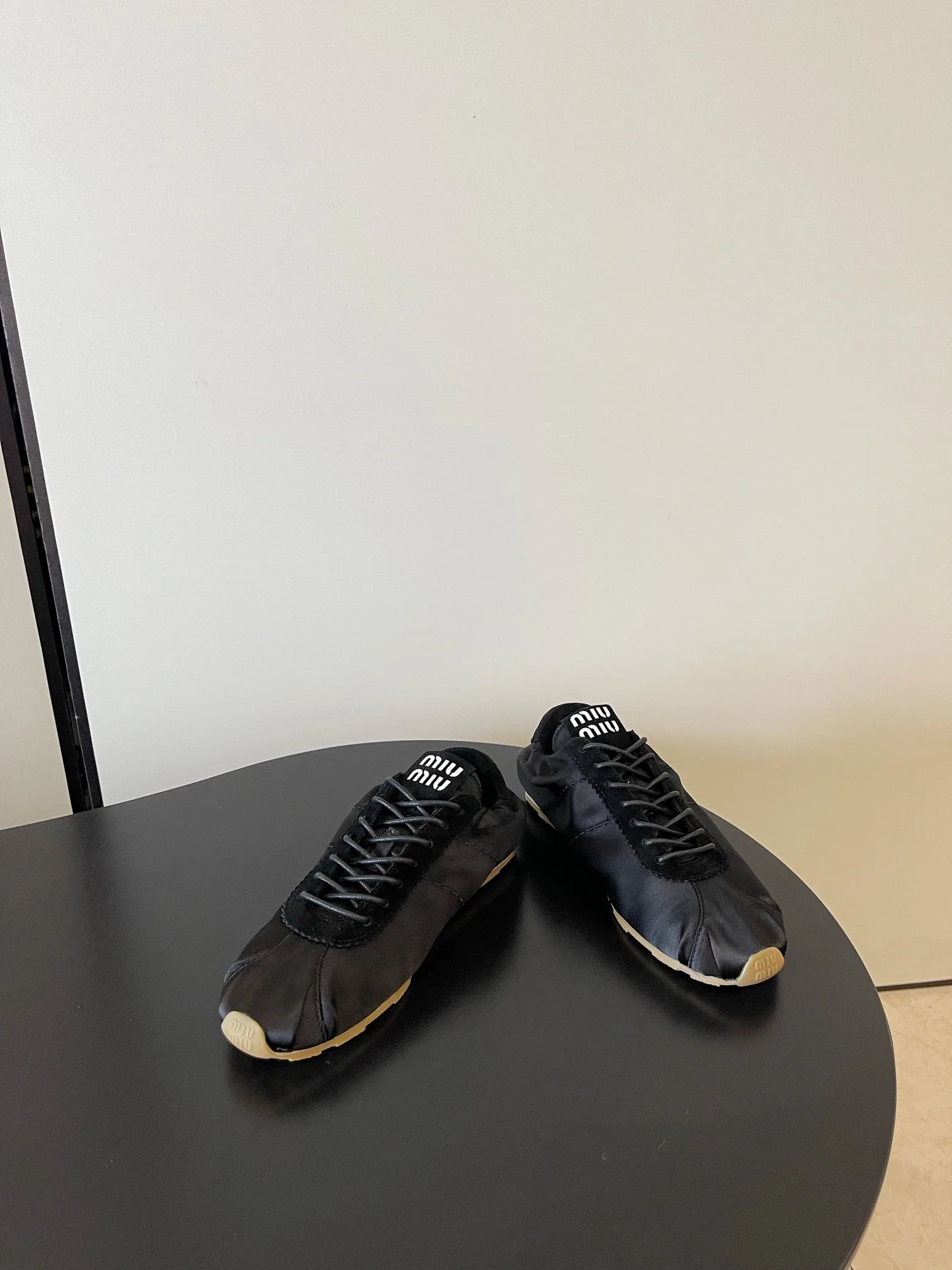 Кроссовки Женские Miu Miu 10654999