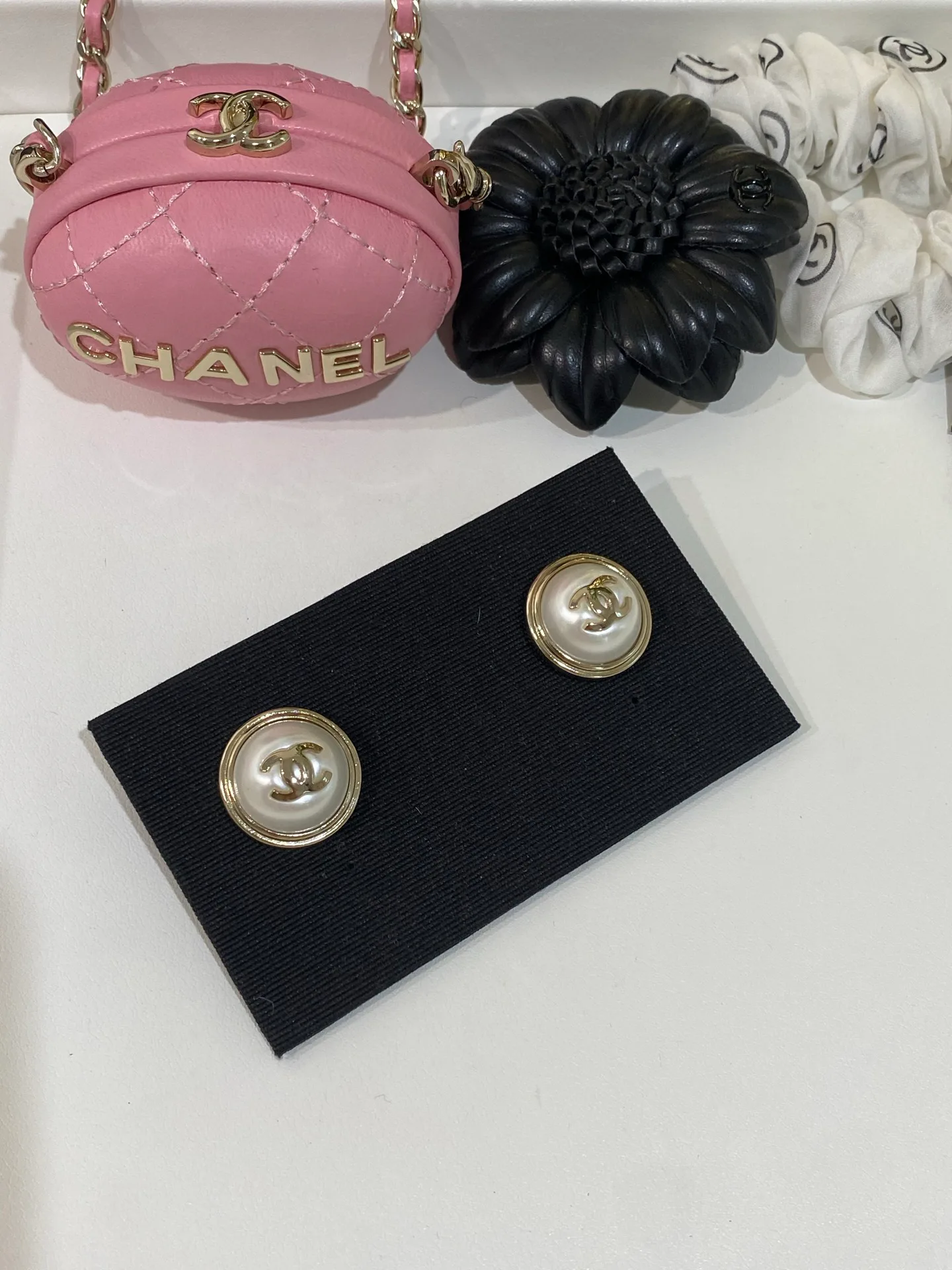 Бижутерия Chanel 18122406