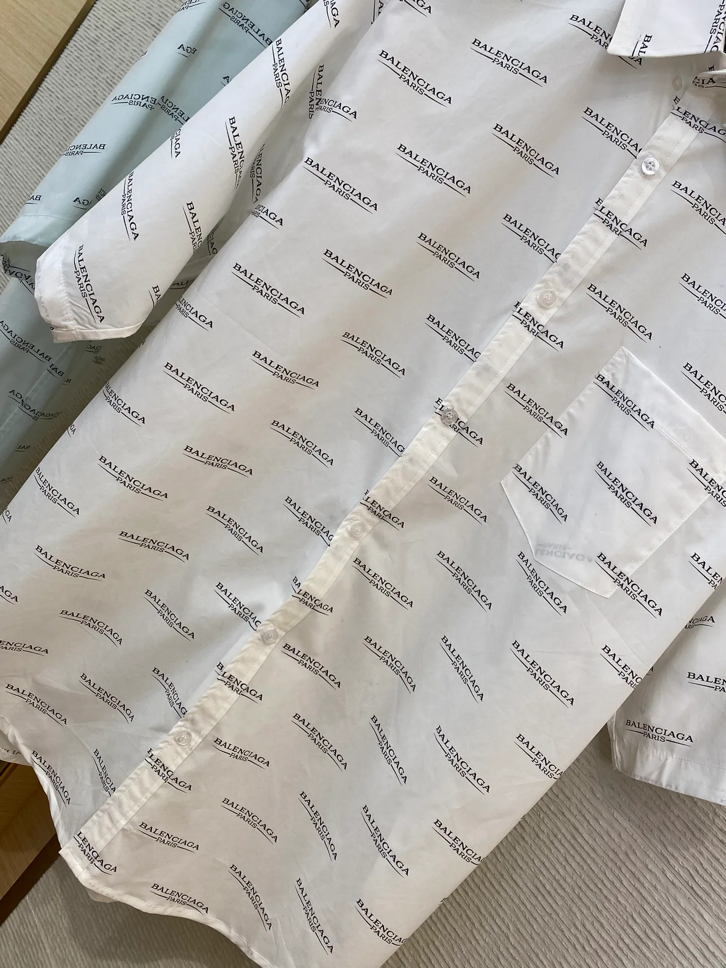 Футболки Женские Balenciaga 34475