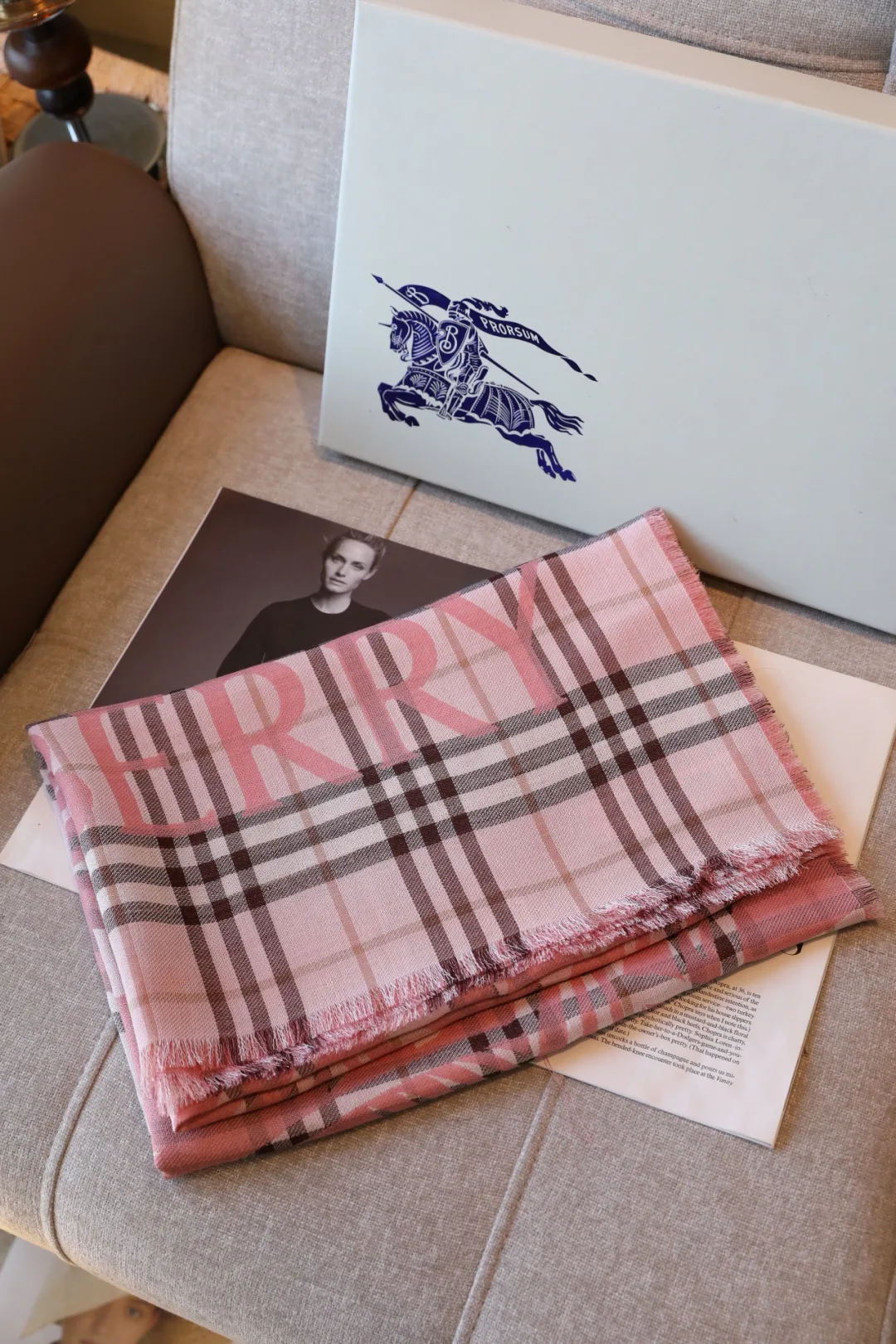 Шарфы Burberry 18618617