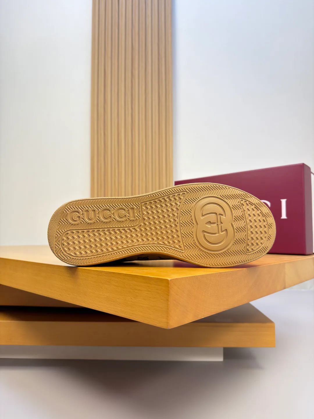 Кроссовки Женские Gucci 18781754