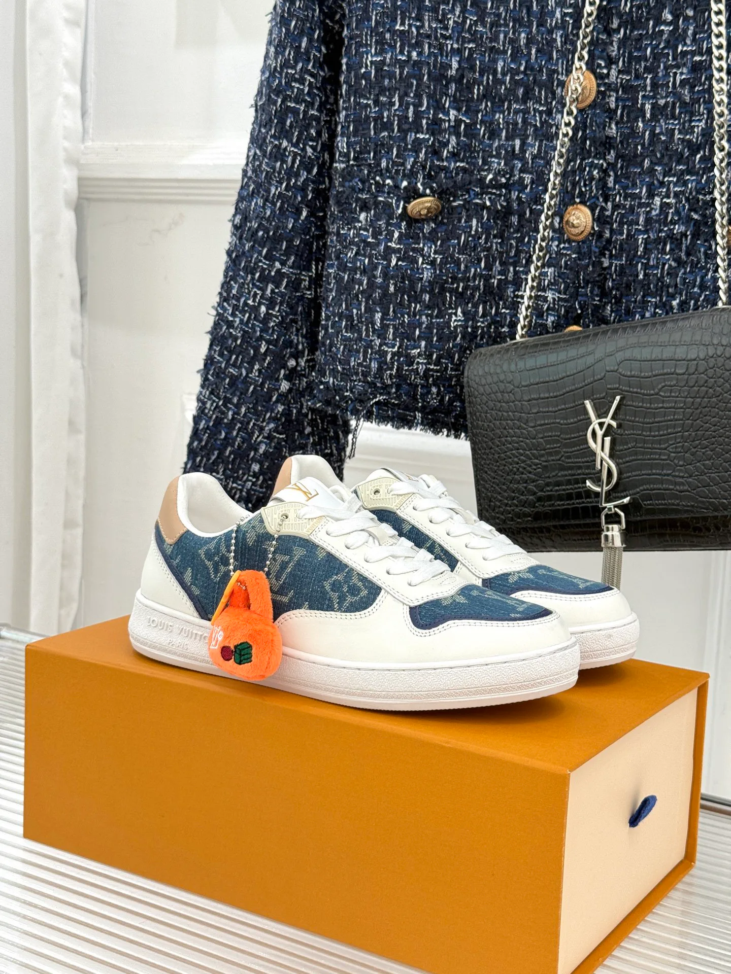 Кроссовки Женские Louis Vuitton 18036321