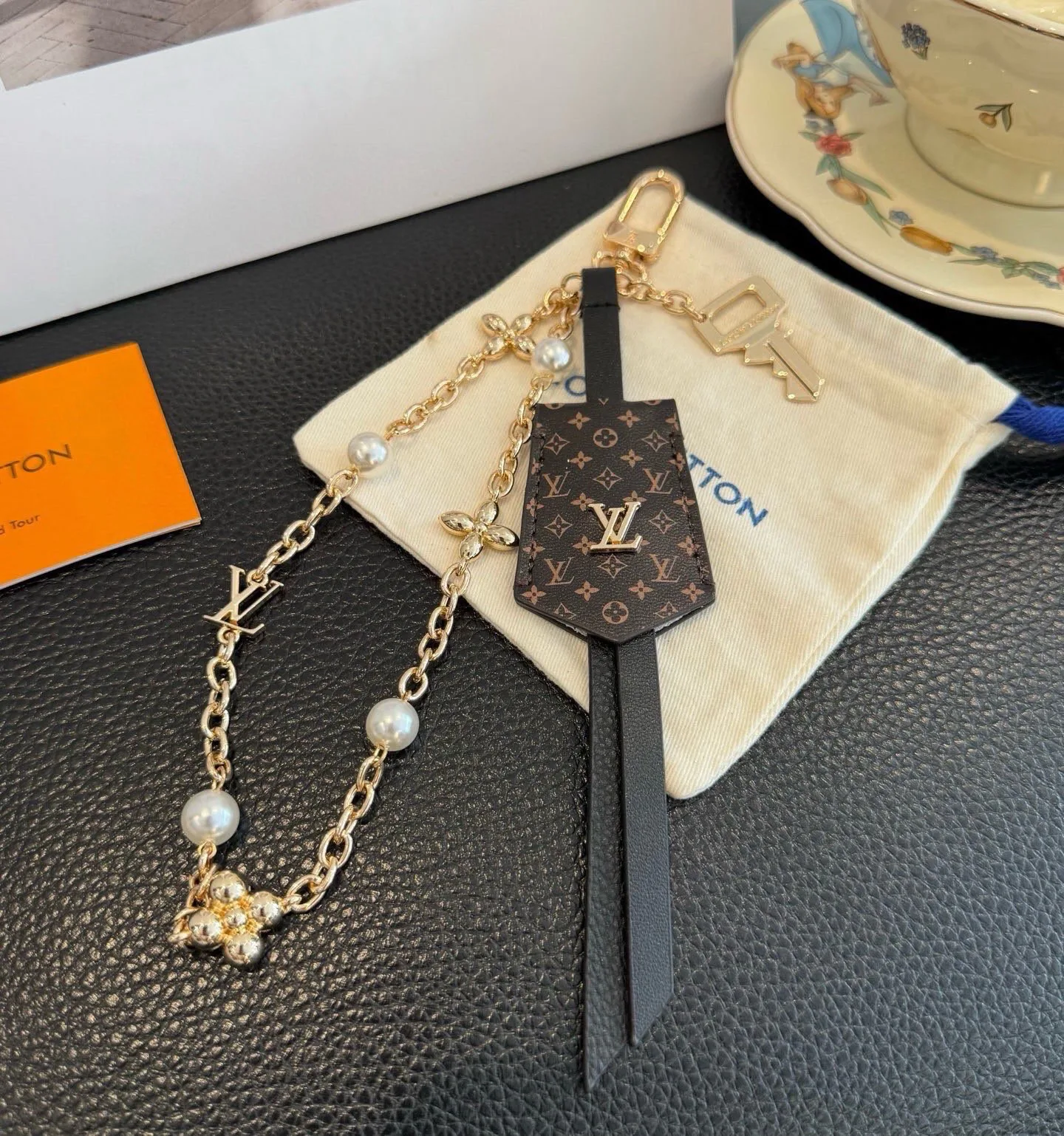 Ключницы Louis Vuitton 18013295