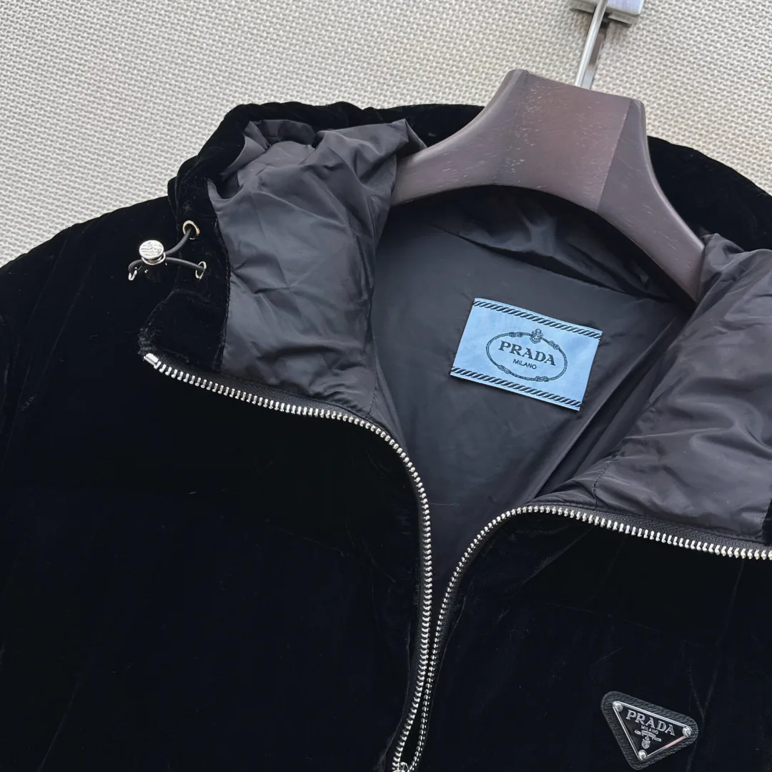 Куртки И Пуховики Женские Prada 18605807