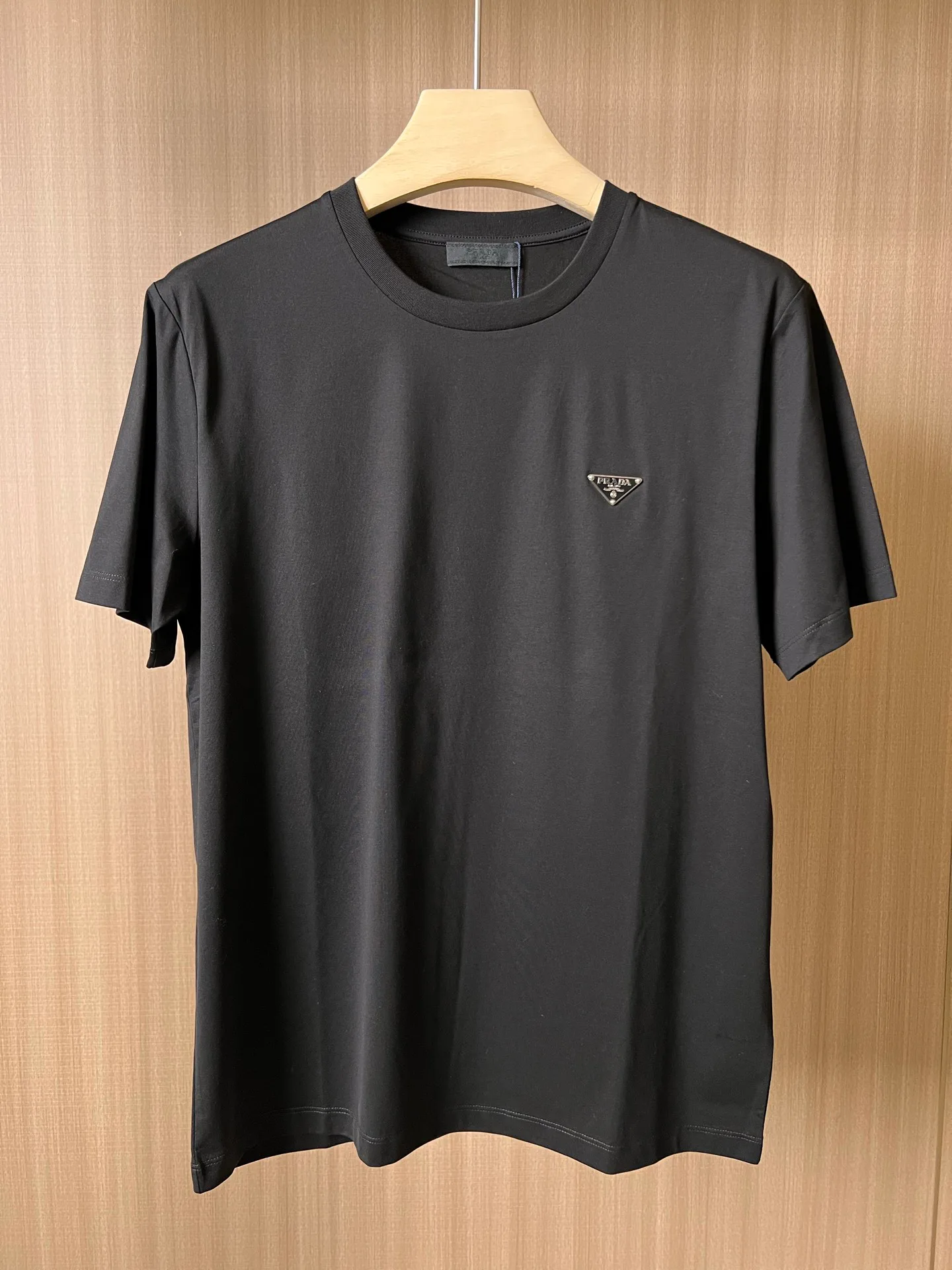 Футболки Женские Prada 11000489