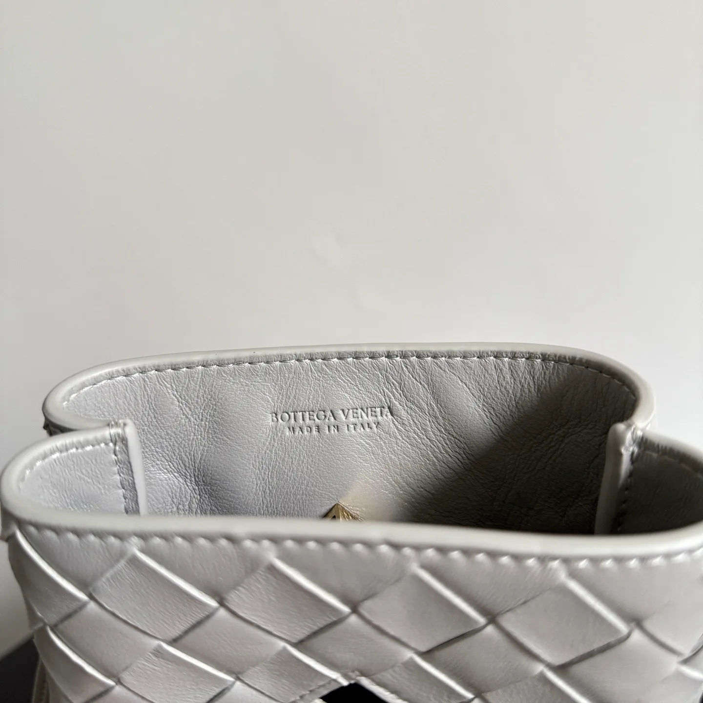 Сумки На Ремне Женские Bottega Veneta 11978387