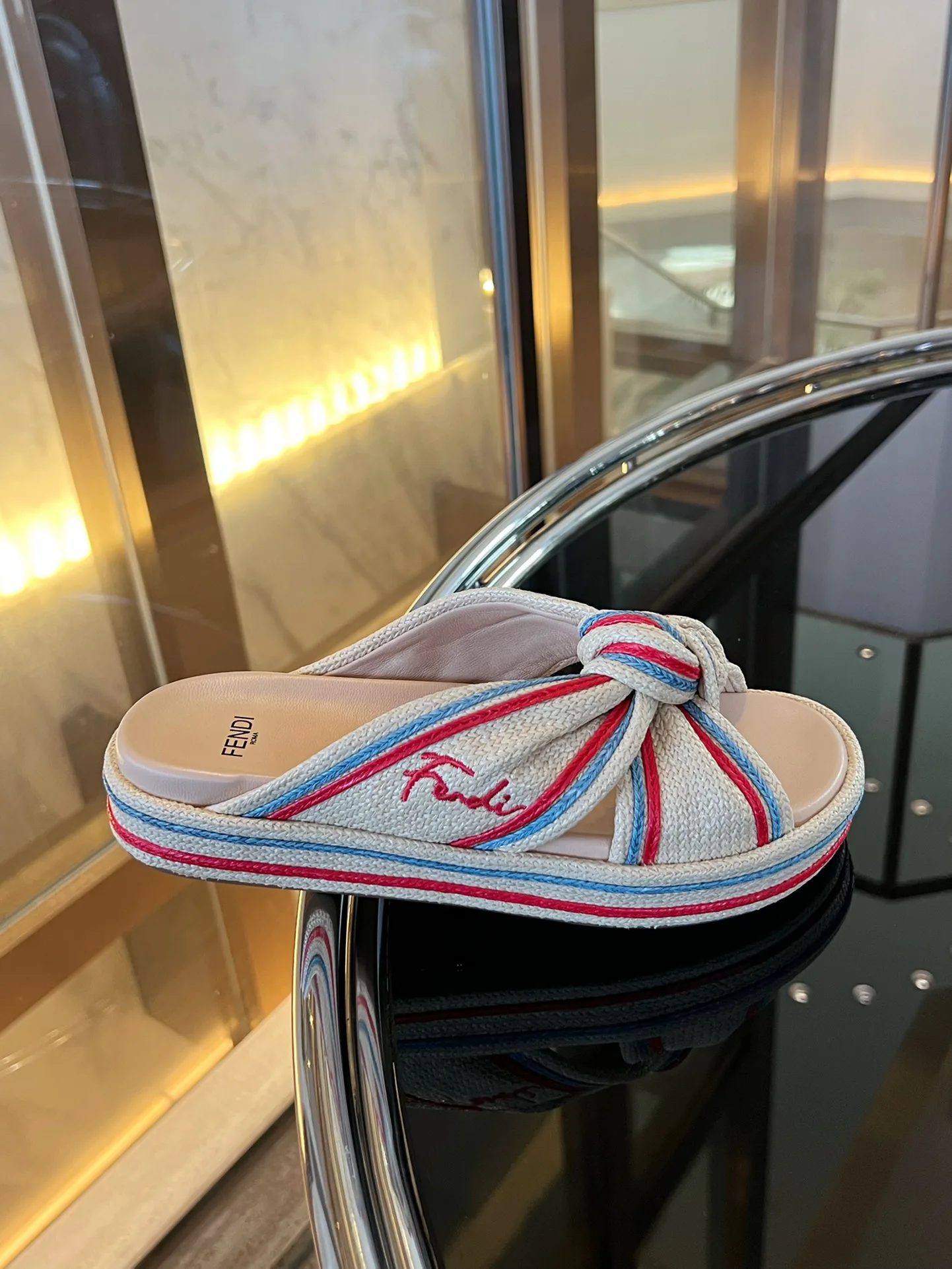 Шлепанцы Женские Fendi 22515