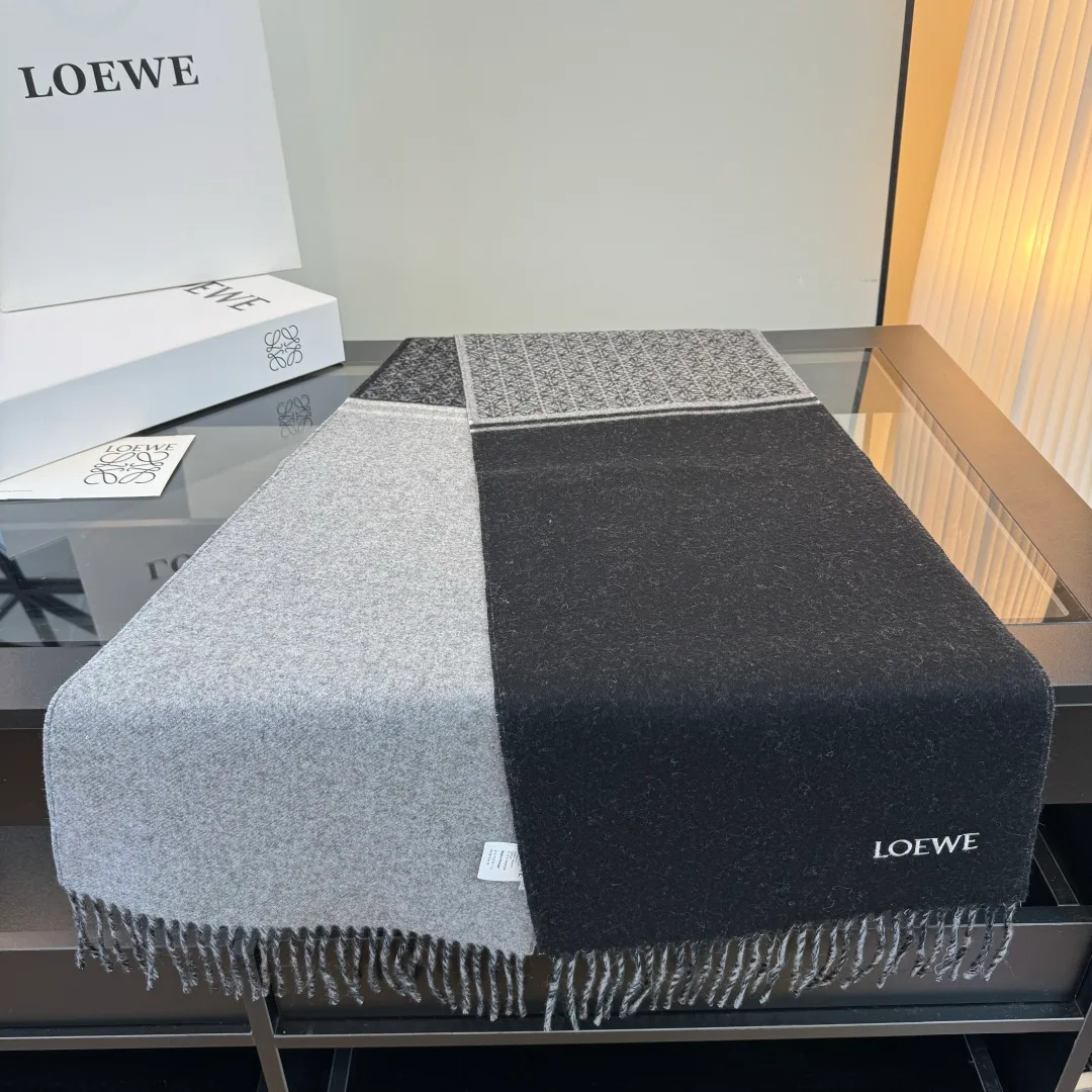 Шарфы Loewe 18222625