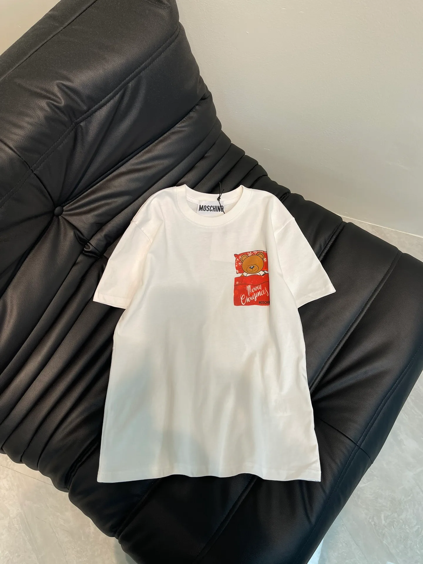 Футболки Женские Moschino 3667