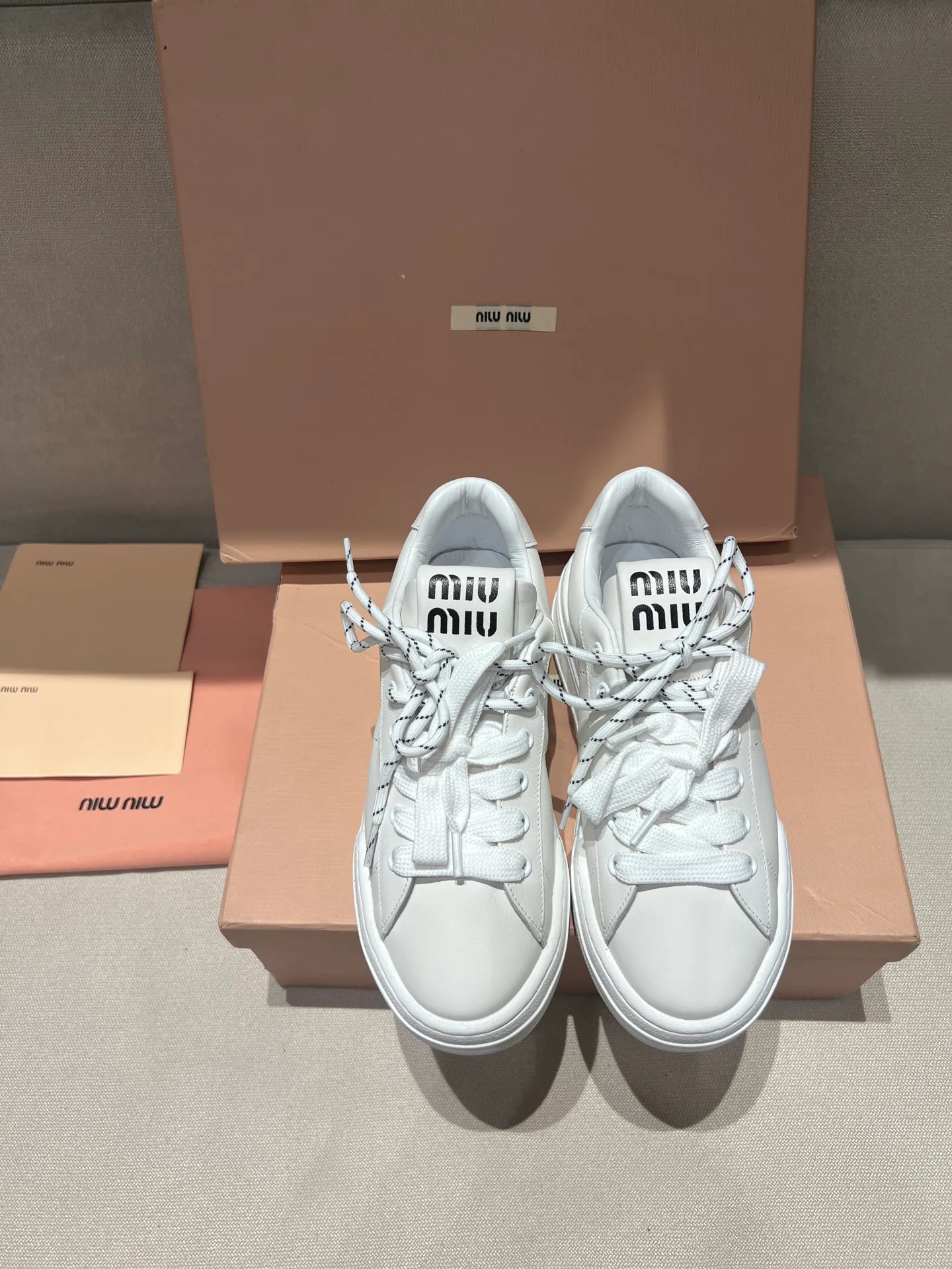 Кроссовки Женские Miu Miu 18020221