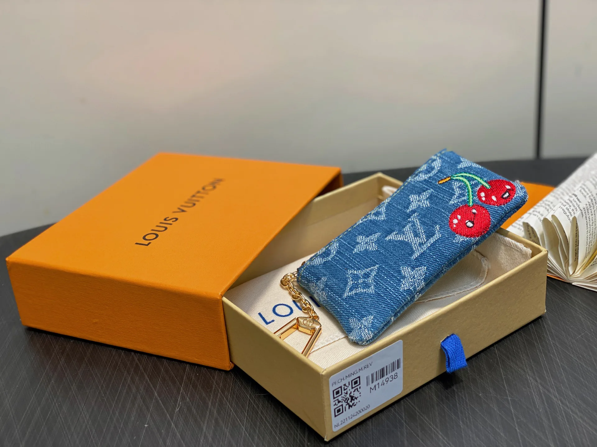 Ключницы Louis Vuitton 84027