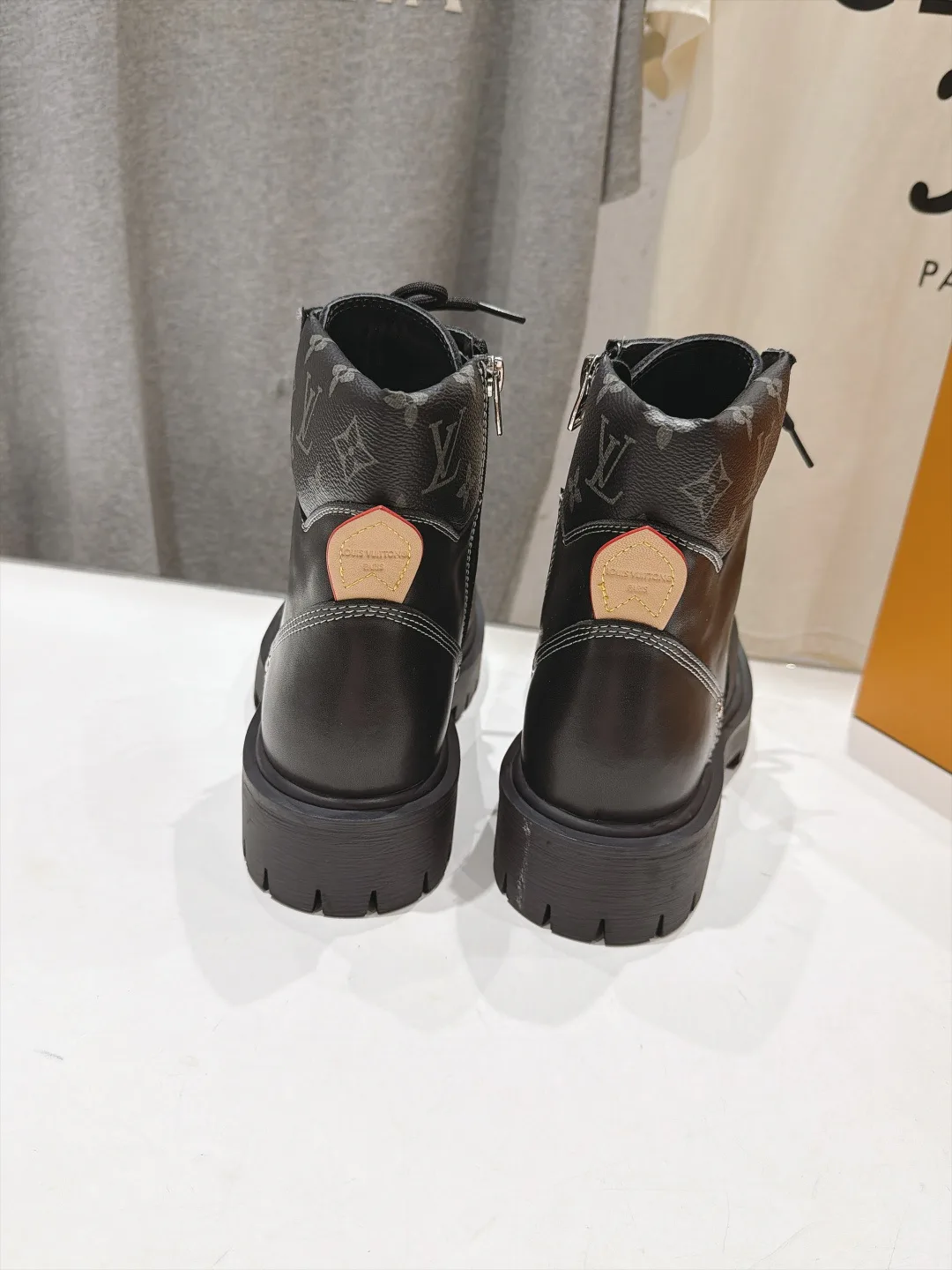 Ботинки Мужские Louis Vuitton 18650041